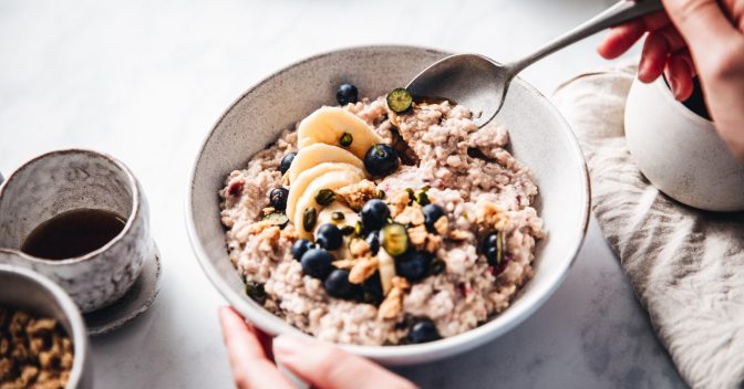 Guia COMPLETO Sobre Alimentação: Nutri responde: Queimar gordura abdominal envolve o horário do seu café da manhã!